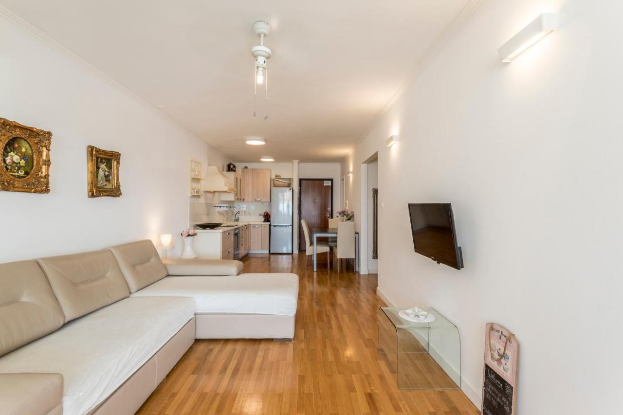 Velebis Superior Apartment - Luxurious One-Room Apartment With Jacuzzi - Prestigious Location By The Sea In The New City Center Of Znjan - Panoramic View Of The Sea And Islands - Free Garage Parking - Buralux Properties Split Eksteriør bilde