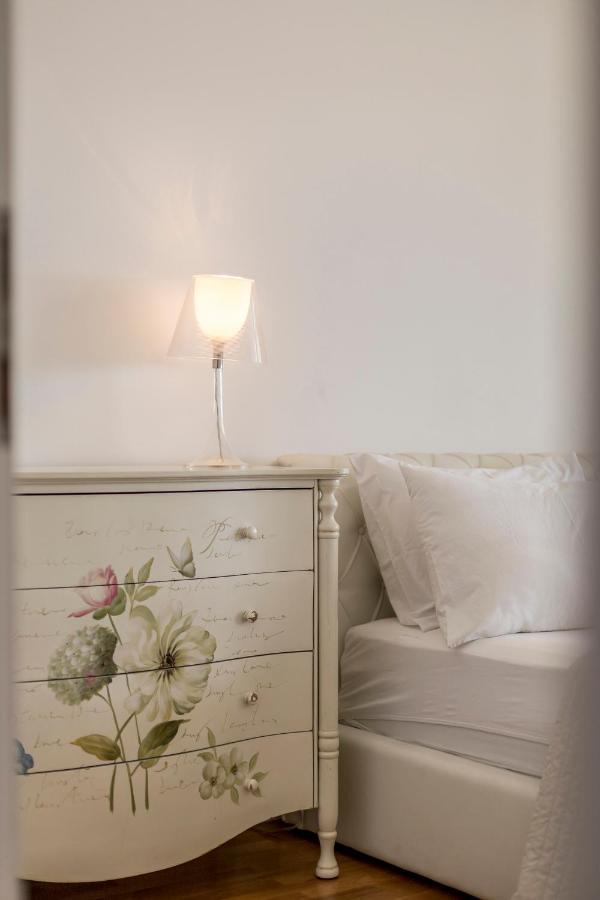 Velebis Superior Apartment - Luxurious One-Room Apartment With Jacuzzi - Prestigious Location By The Sea In The New City Center Of Znjan - Panoramic View Of The Sea And Islands - Free Garage Parking - Buralux Properties Split Eksteriør bilde